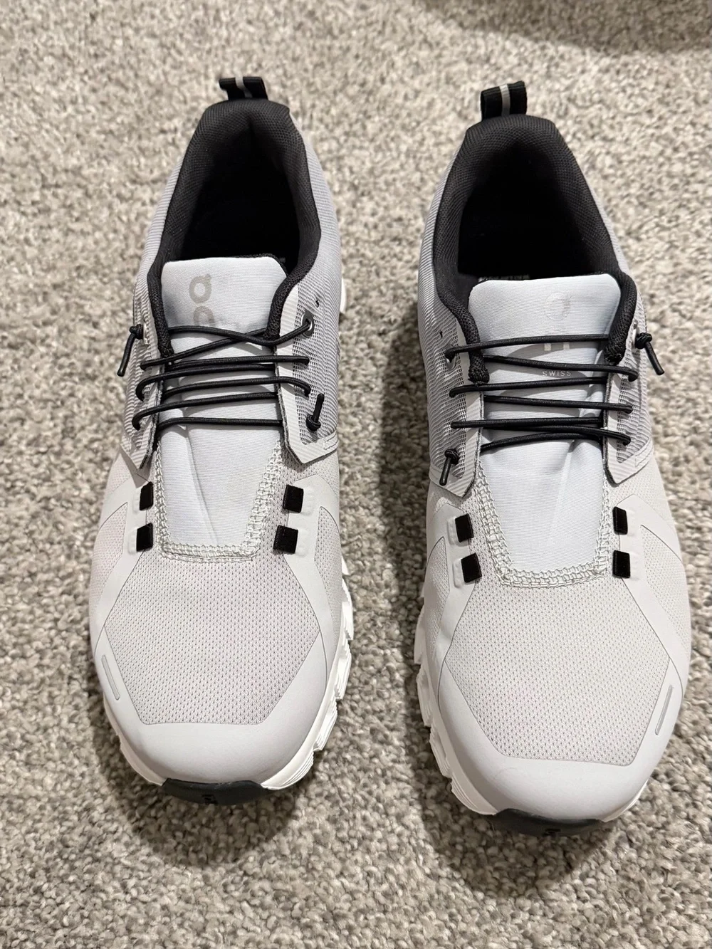 On Running breathable gray